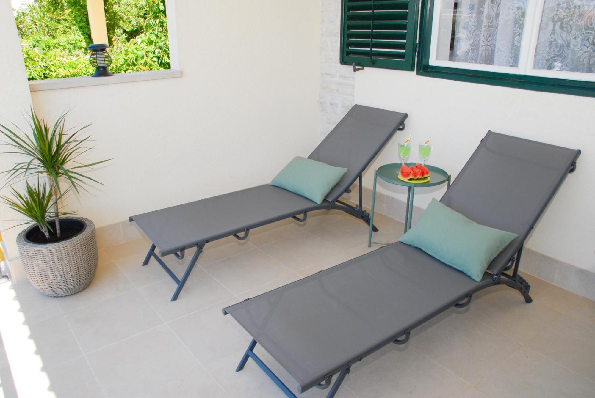 Beachfront Apartment Nikol Žaborić Exterior foto